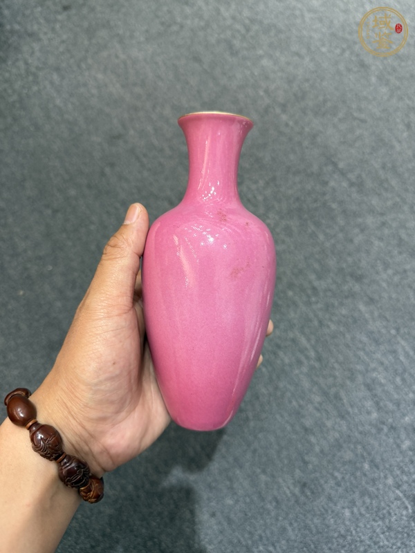 古玩陶瓷胭脂紅瓶真品鑒賞圖
