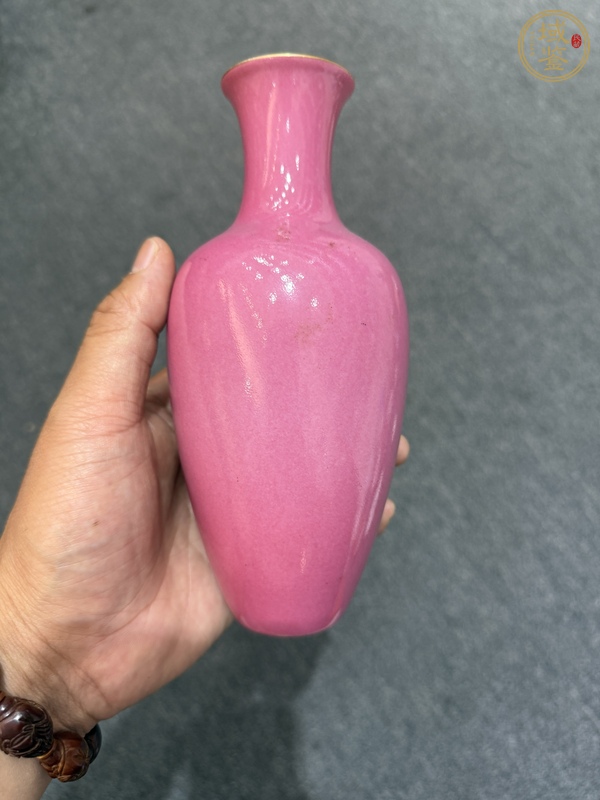 古玩陶瓷胭脂紅瓶真品鑒賞圖