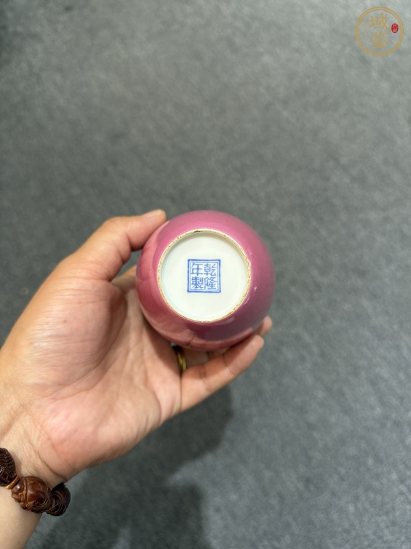 古玩陶瓷胭脂紅瓶真品鑒賞圖