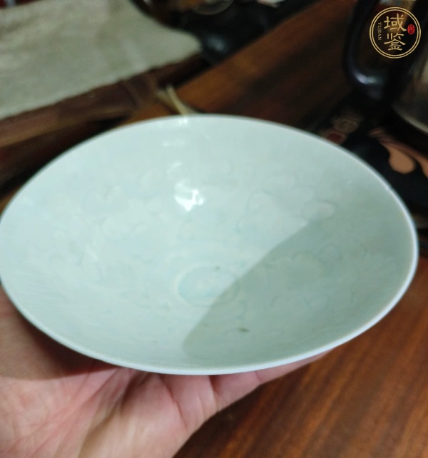 古玩陶瓷青白釉刻劃云氣紋碗真品鑒賞圖