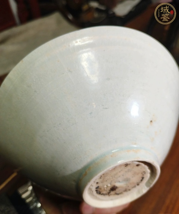 古玩陶瓷青白釉刻劃云氣紋碗真品鑒賞圖