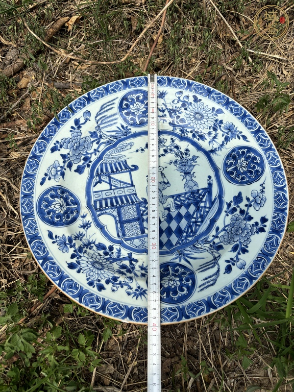 古玩陶瓷清康熙青花庭院嬰戲圖盤真品鑒賞圖