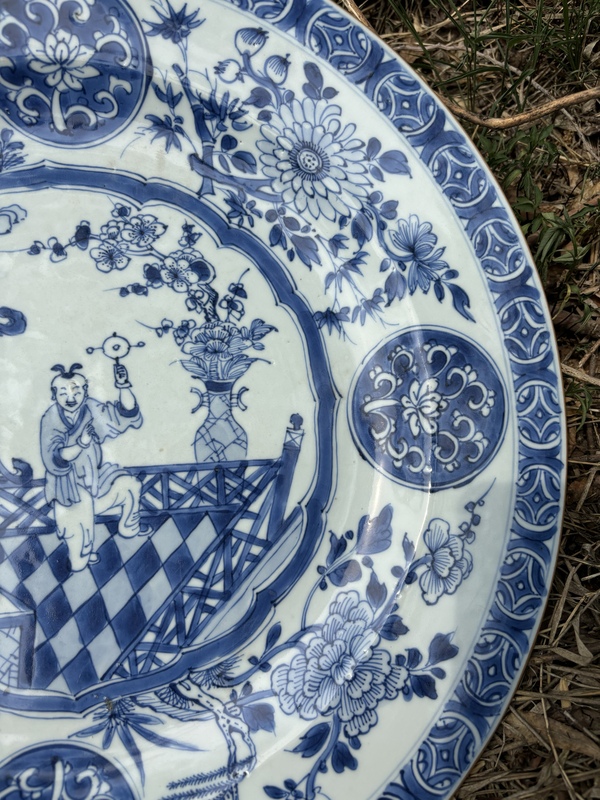 古玩陶瓷清康熙青花庭院嬰戲圖大盤拍賣，當(dāng)前價格8500元