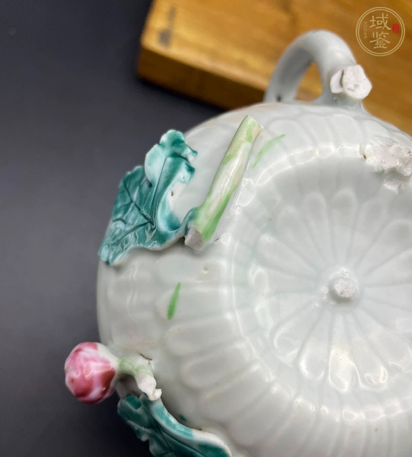 古玩陶瓷清雍正 粉彩山水紋執(zhí)壺真品鑒賞圖