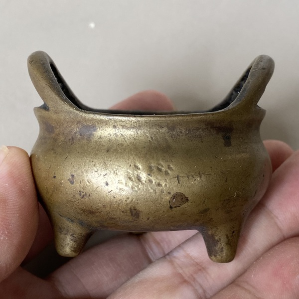 古玩轉(zhuǎn)賣清末民初小銅爐子拍賣，當(dāng)前價(jià)格368888元