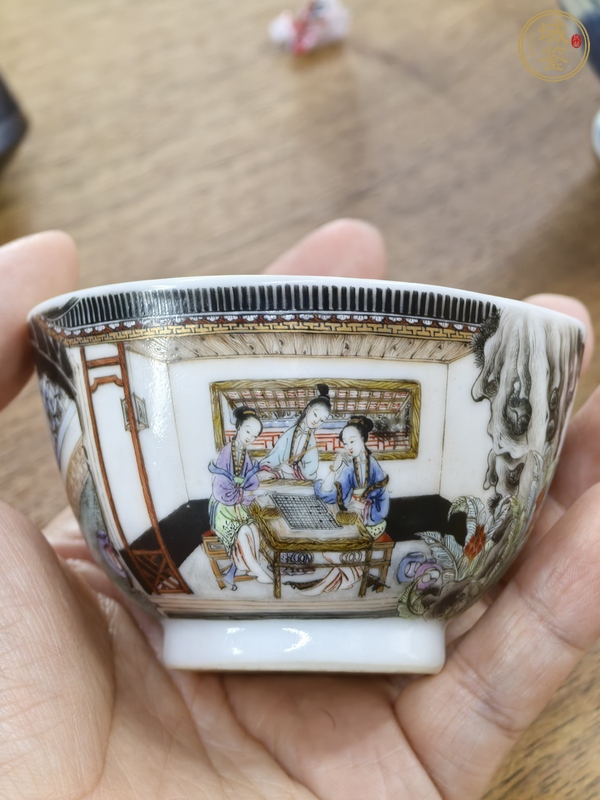 古玩陶瓷粉彩仕女人物茶杯真品鑒賞圖