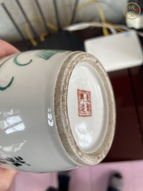 古玩陶瓷花卉紋粉彩瓶真品鑒賞圖