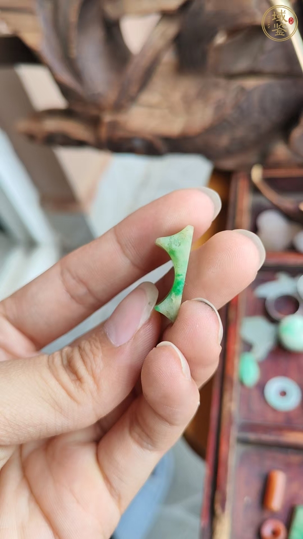 古玩玉器天然翡翠嵌面真品鑒賞圖