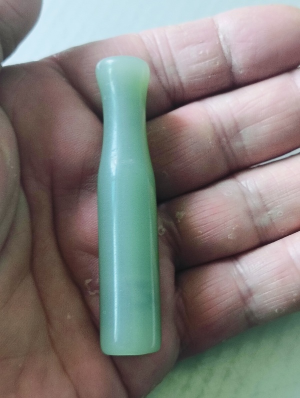 古玩玉器老料器煙嘴拍賣(mài)，當(dāng)前價(jià)格99元