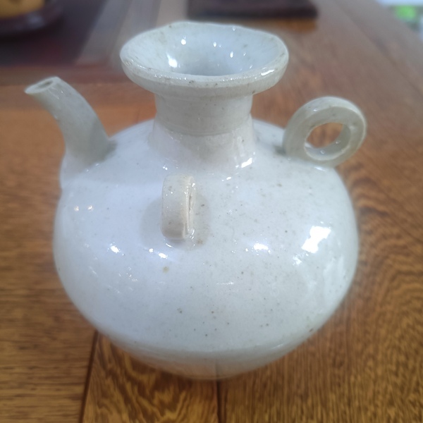 古玩陶瓷青白釉三系執(zhí)壺拍賣，當前價格1380元