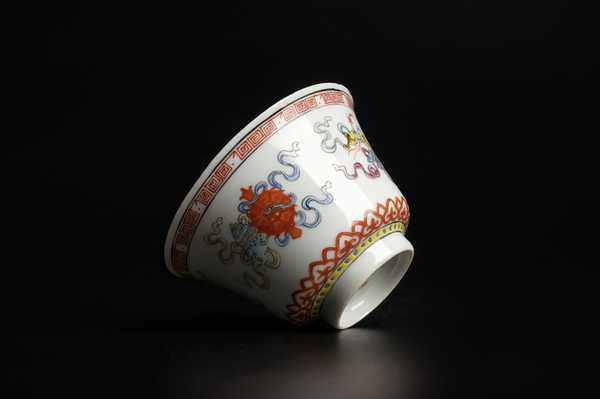古玩陶瓷民國(guó)·粉彩八吉祥紋碗拍賣(mài)，當(dāng)前價(jià)格5000元