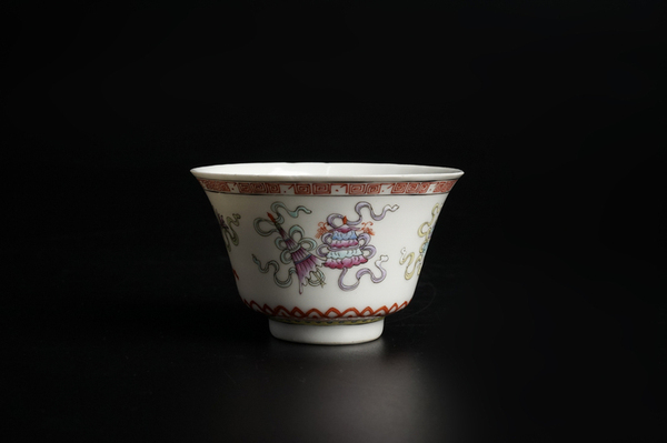 古玩轉(zhuǎn)賣民國·粉彩八吉祥紋碗拍賣，當前價格188元
