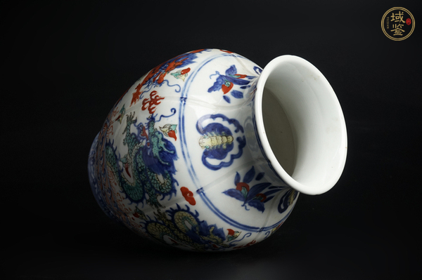 古玩陶瓷清晚期·青花五彩海水江崖云龍紋罐真品鑒賞圖