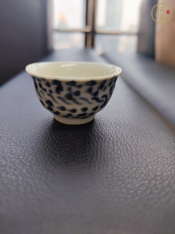 古玩陶瓷青花杯真品鑒賞圖