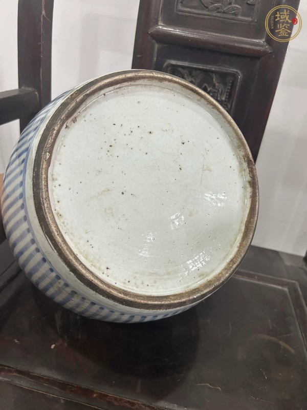 古玩陶瓷青花纏枝花卉紋蓋罐真品鑒賞圖