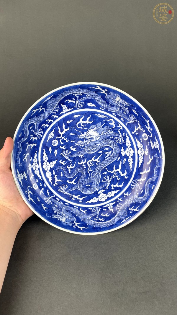 古玩陶瓷乾隆官窯龍紋盤真品鑒賞圖