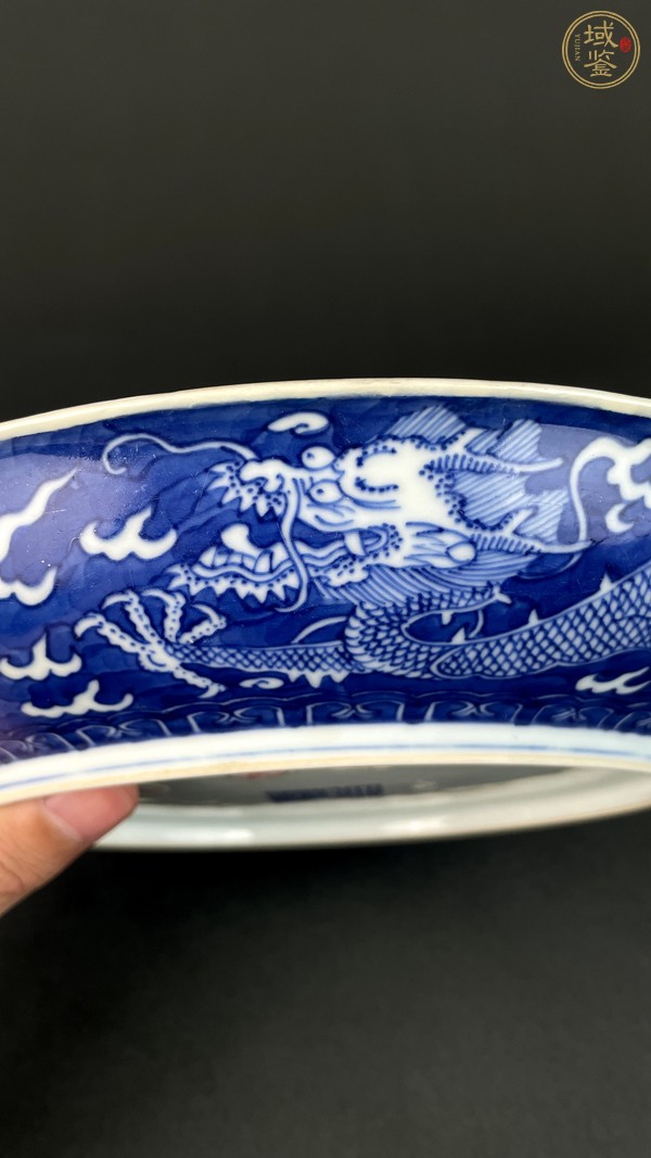 古玩陶瓷乾隆官窯龍紋盤真品鑒賞圖