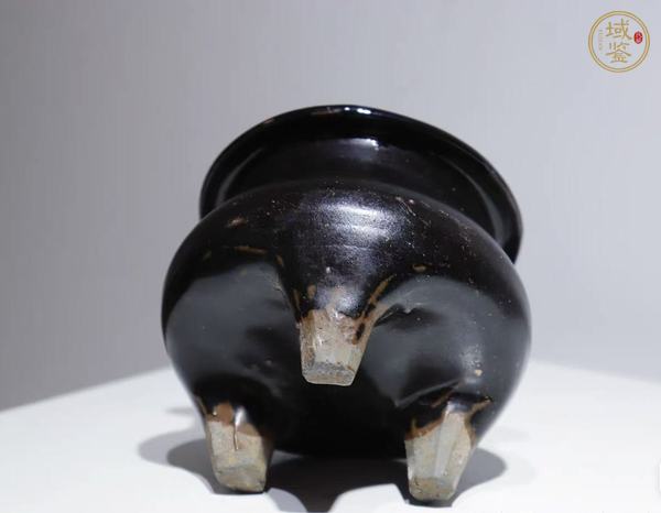 古玩陶瓷贛州窯黑釉鬲式爐真品鑒賞圖