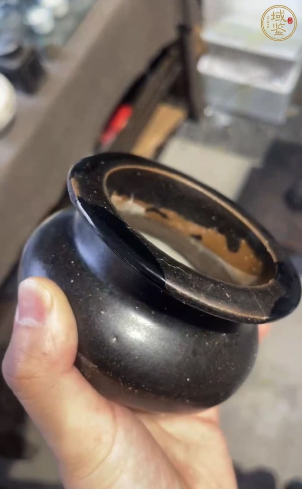 古玩陶瓷贛州窯黑釉鬲式爐真品鑒賞圖