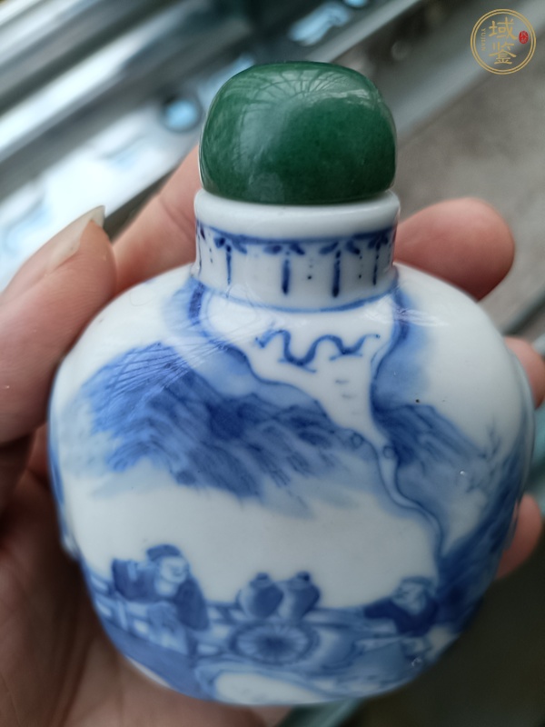 古玩陶瓷青花人物故事紋鼻煙壺真品鑒賞圖