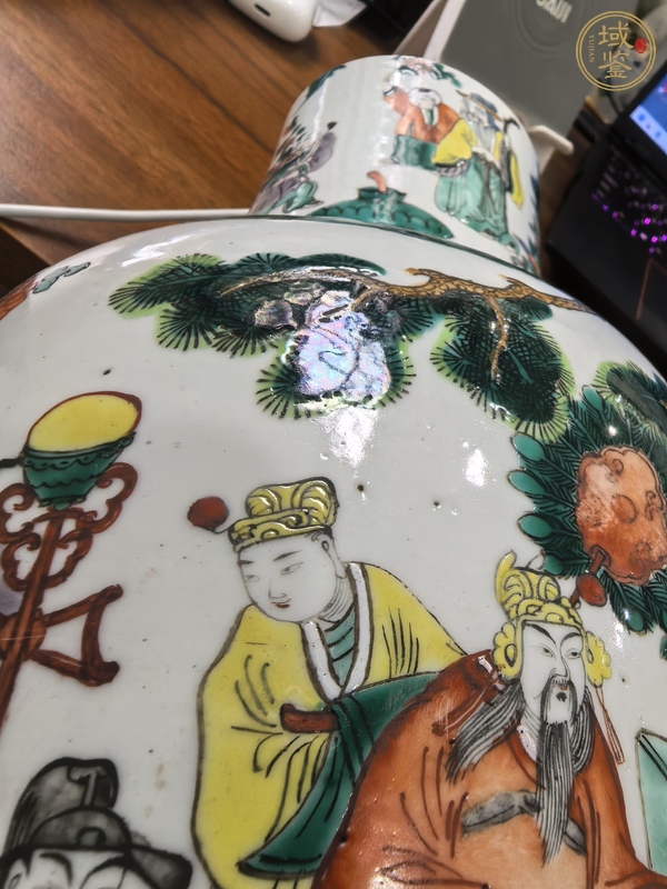 古玩陶瓷人物紋五彩瓶真品鑒賞圖