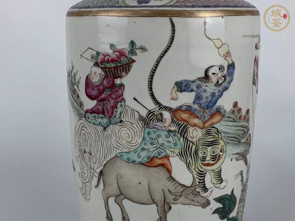 古玩陶瓷晚清期·粉彩八仙人物紋棒槌瓶真品鑒賞圖