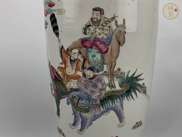 古玩陶瓷晚清期·粉彩八仙人物紋棒槌瓶真品鑒賞圖