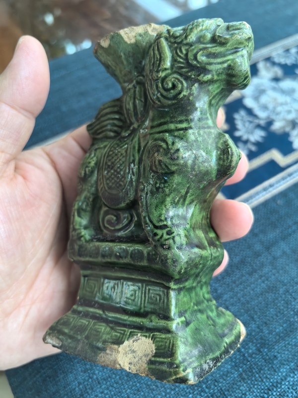 古玩陶瓷清代·綠釉獅子造型燭臺拍賣，當(dāng)前價格886元