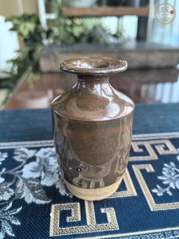 古玩陶瓷窯變黑釉撇口瓶真品鑒賞圖