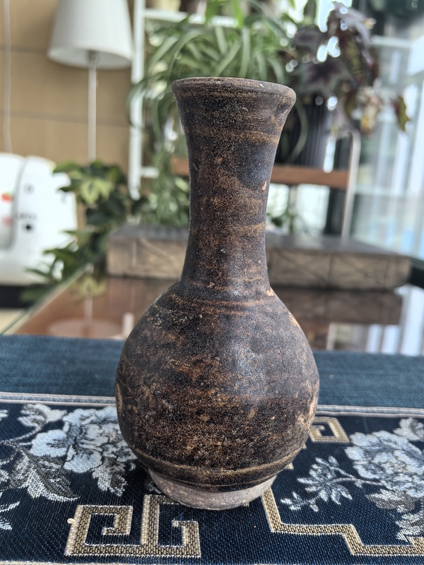古玩陶瓷宋代·吉州窯褐釉撇口瓶拍賣,當(dāng)前價(jià)格2300元