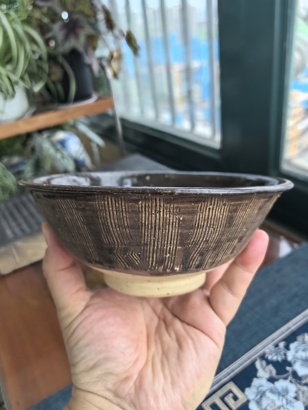 古玩轉(zhuǎn)賣元末明初·黑釉刻線條紋碗拍賣，當(dāng)前價(jià)格999元