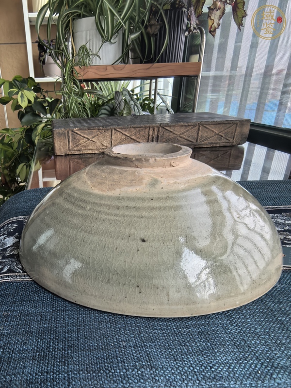 古玩陶瓷耀州窯青釉大碗真品鑒賞圖
