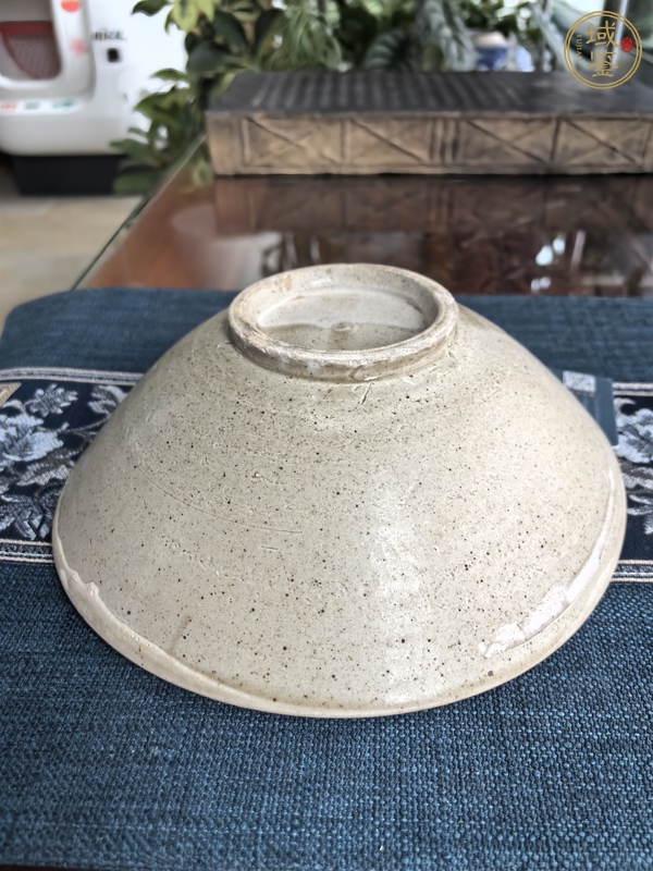 古玩陶瓷白釉斗笠碗真品鑒賞圖