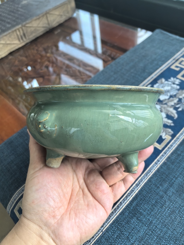 古玩陶瓷清中晚期·綠釉雙鋪首三足香爐拍賣,當(dāng)前價(jià)格6500元