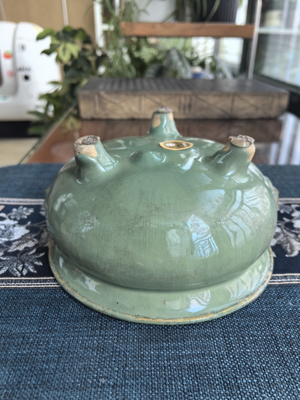 古玩陶瓷清中晚期·綠釉雙鋪首三足香爐拍賣,當(dāng)前價(jià)格6500元