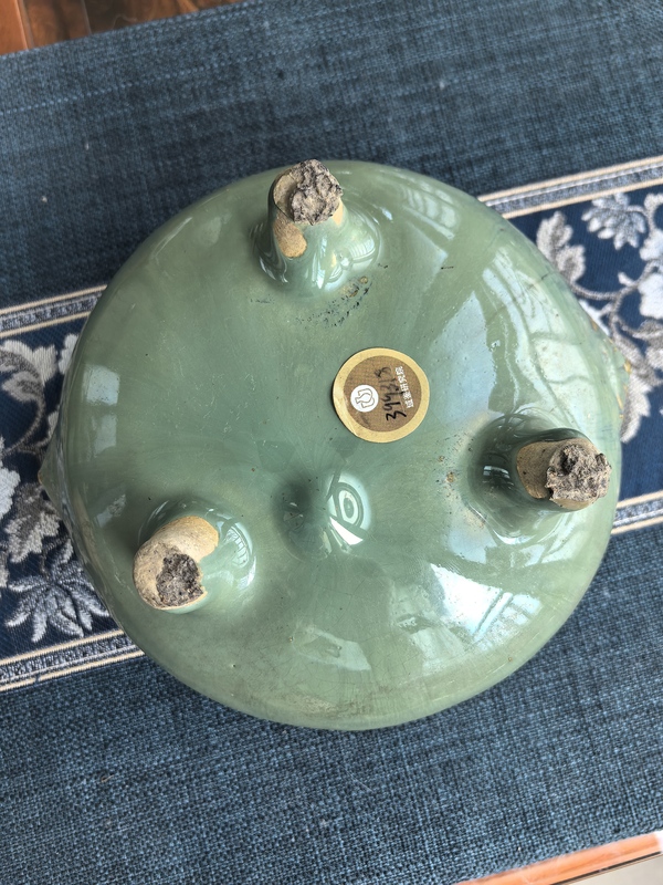 古玩陶瓷清中晚期·綠釉雙鋪首三足香爐拍賣,當(dāng)前價(jià)格6500元