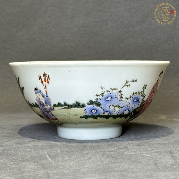 古玩陶瓷嬰戲紋粉彩碗真品鑒賞圖