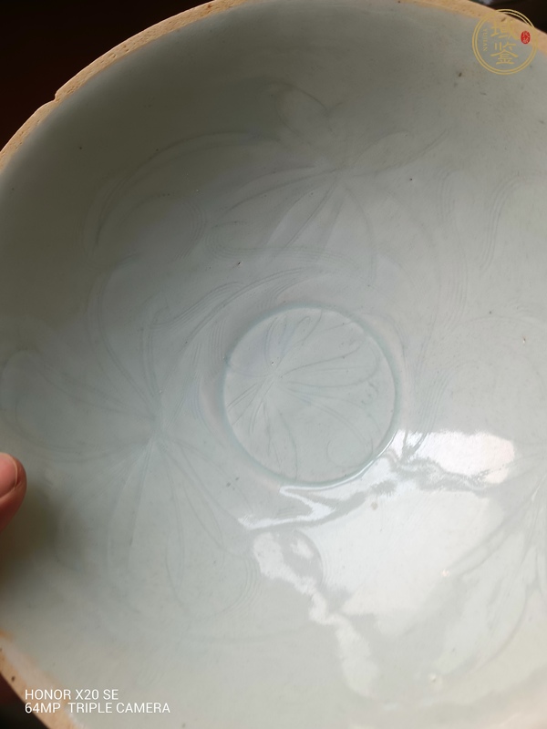 古玩陶瓷湖田窯青白釉刻花大碗真品鑒賞圖