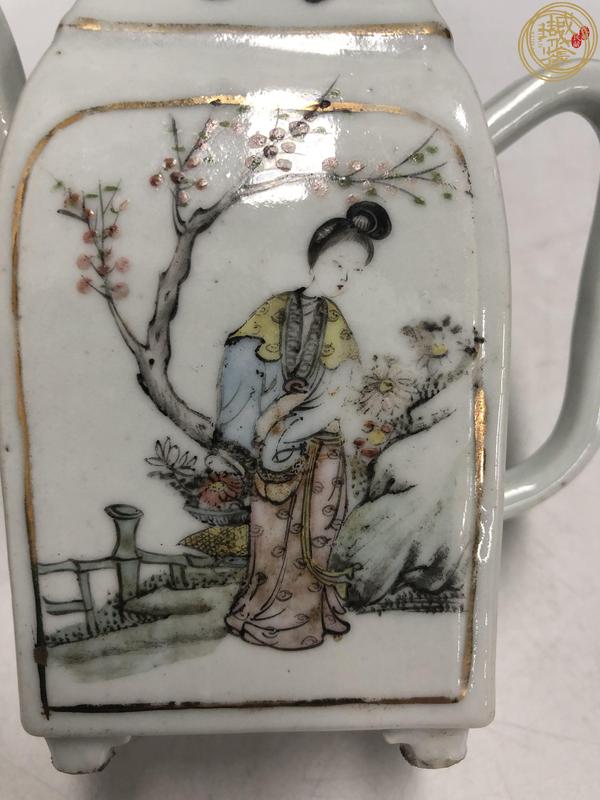 古玩陶瓷民國(guó)粉彩桃花侍女方壺真品鑒賞圖