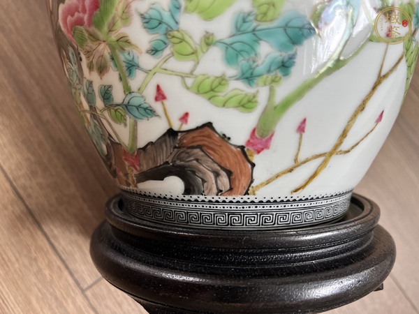 古玩陶瓷花鳥紋粉彩瓶真品鑒賞圖