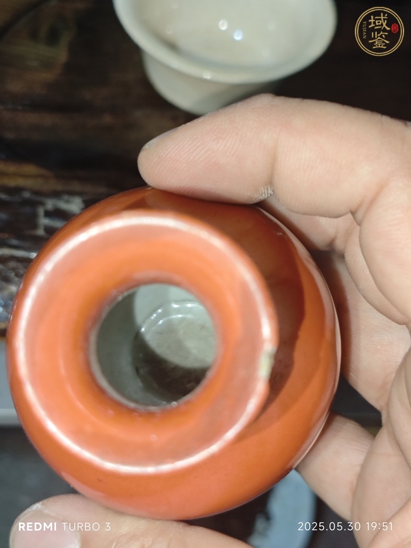 古玩陶瓷珊瑚紅釉瓶真品鑒賞圖