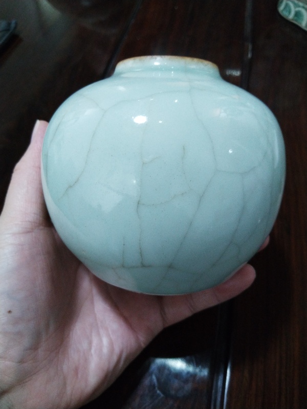古玩轉(zhuǎn)賣官釉罐拍賣，當(dāng)前價格2000元