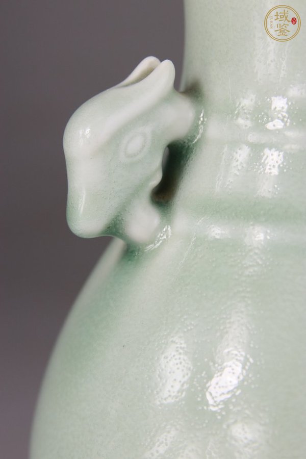 古玩陶瓷青釉尊真品鑒賞圖