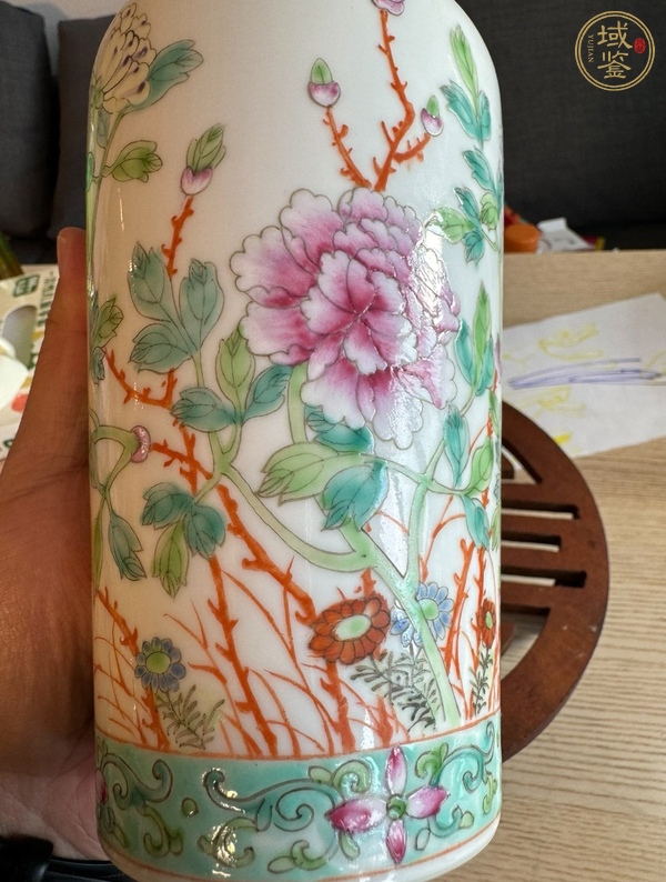 古玩陶瓷粉彩花卉紋觀音瓶真品鑒賞圖