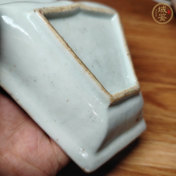 古玩陶瓷珊瑚紅描金人物盤(pán)真品鑒賞圖