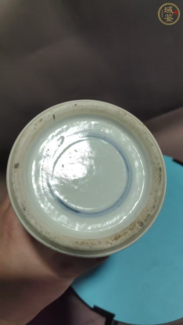 古玩陶瓷花蝶紋青花雞腿蓋瓶真品鑒賞圖
