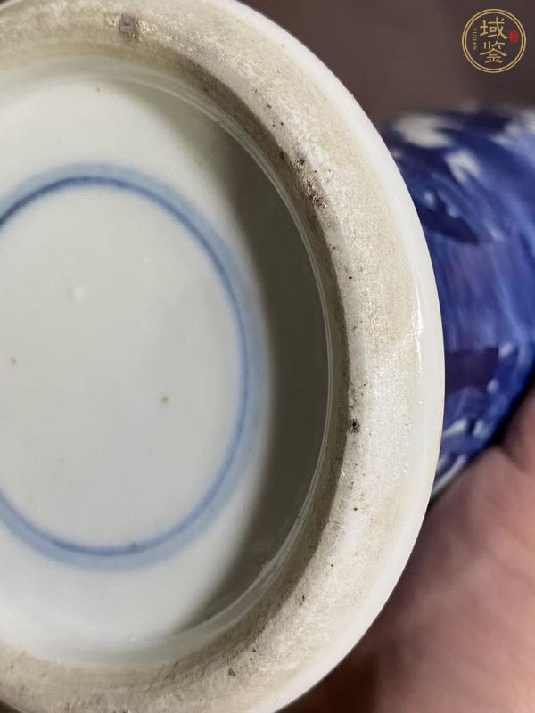 古玩陶瓷花蝶紋青花雞腿蓋瓶真品鑒賞圖