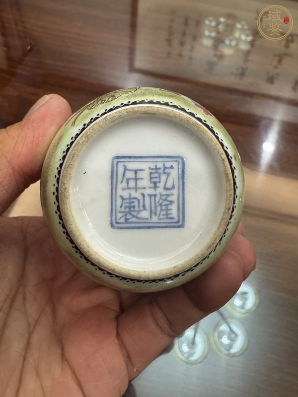 古玩陶瓷三娘教子圖粉彩瓶真品鑒賞圖