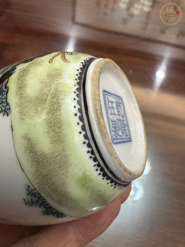 古玩陶瓷三娘教子圖粉彩瓶真品鑒賞圖