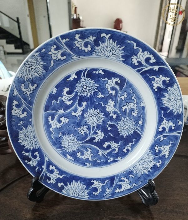古玩陶瓷青花纏枝蓮紋盤真品鑒賞圖